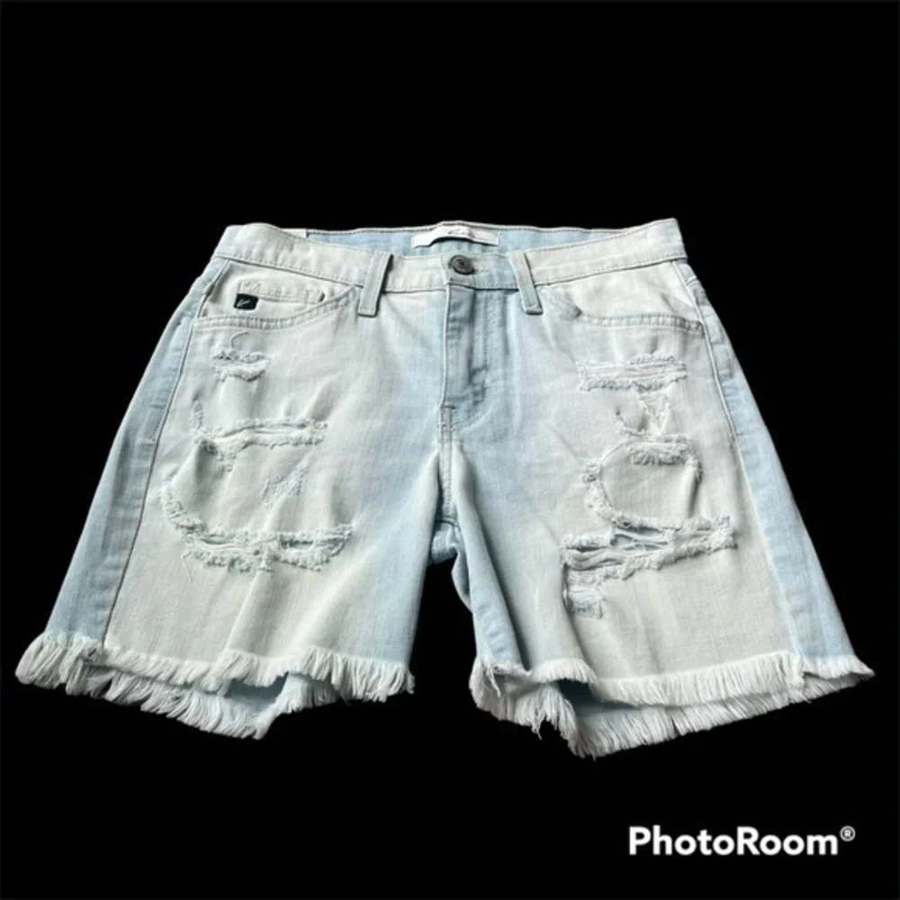 KanCan light wash